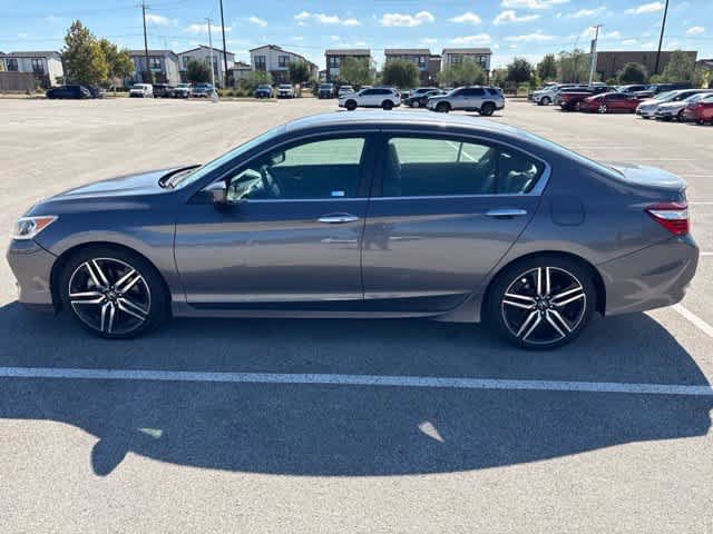 Used 2017 Honda Accord Sport image 2