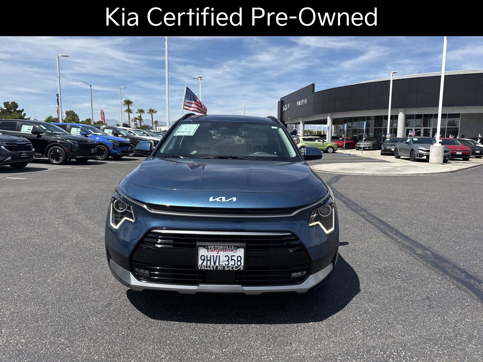 Certified 2023 Kia Niro EX Touring FWD image 2