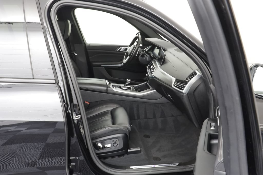 Used 2022 BMW X5 xDrive45e w/ M Sport Package AWD/4WD image 22