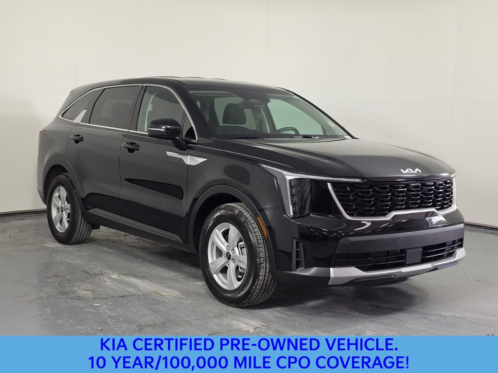 Certified 2026 Kia Sorento LX FWD image 3