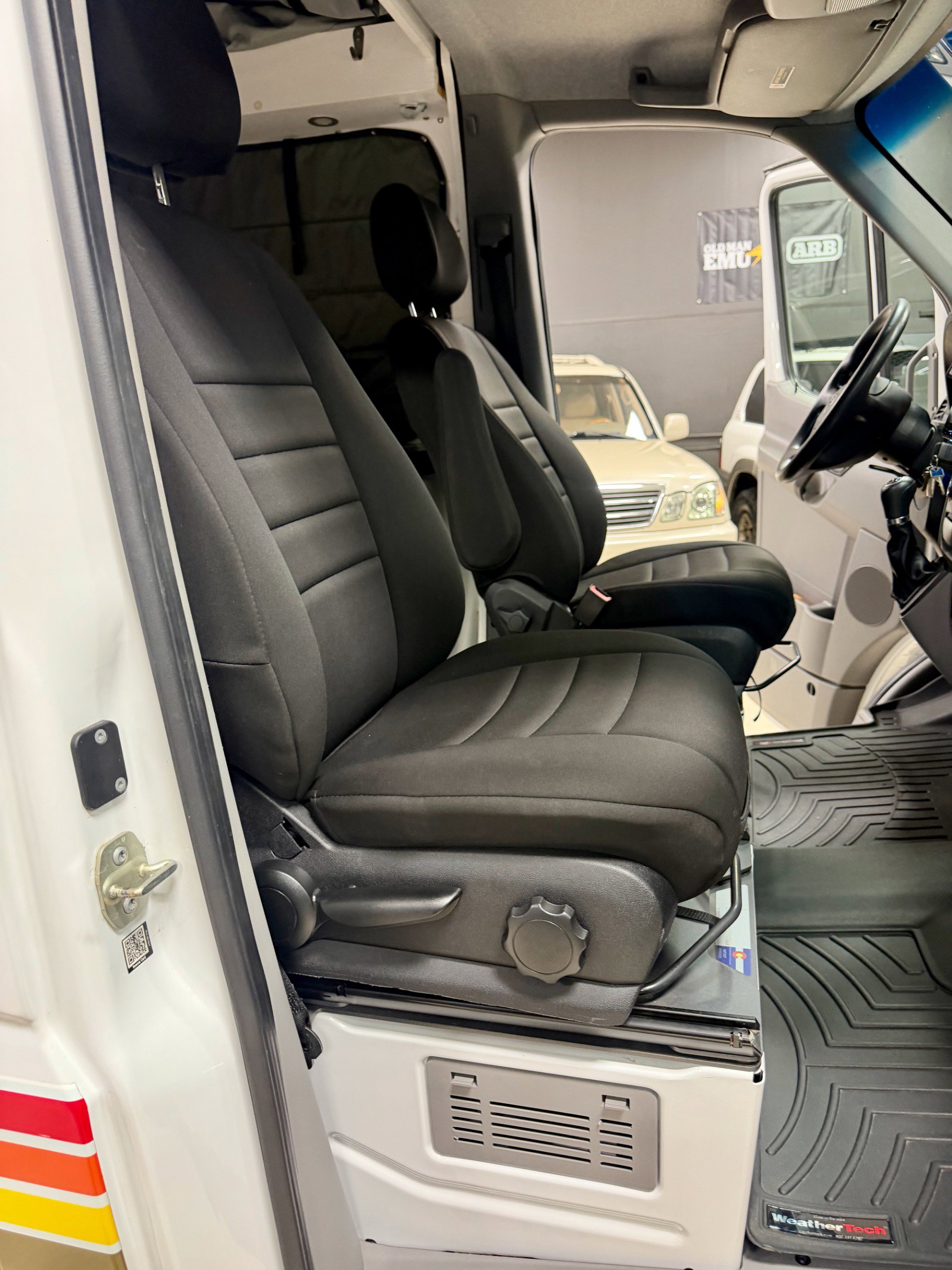 Used 2018 Mercedes-Benz Sprinter 3500 image 28