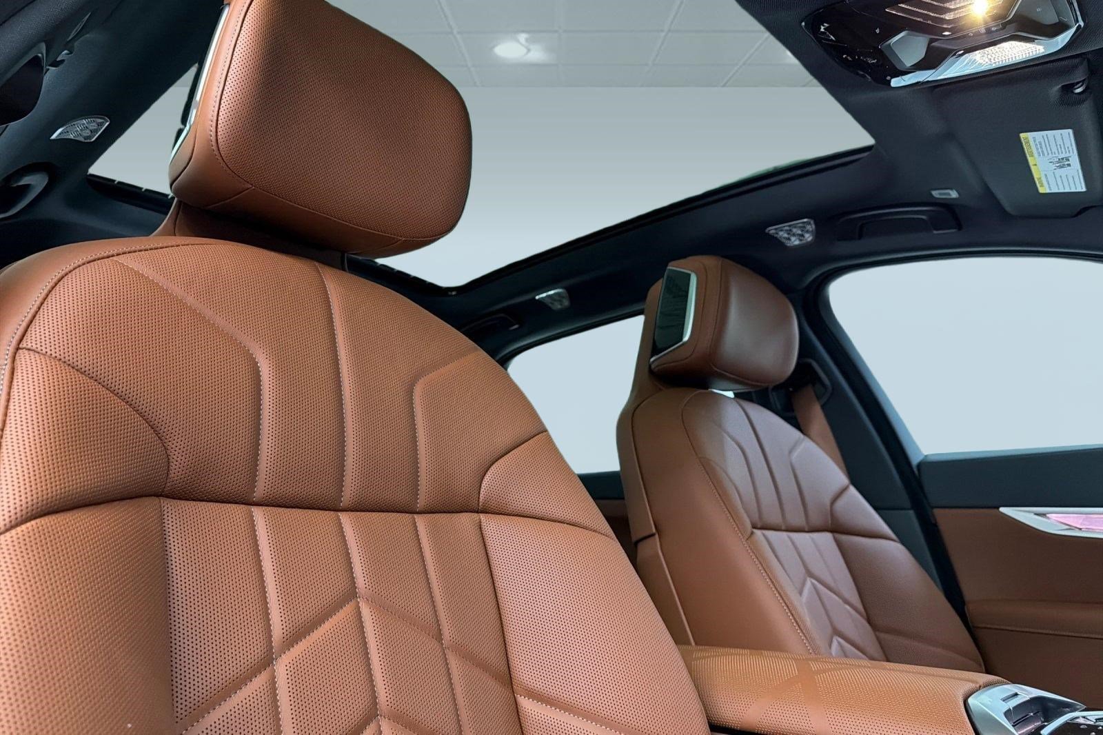 New 2026 BMW i7 eDrive50 w/ M Sport Package image 25