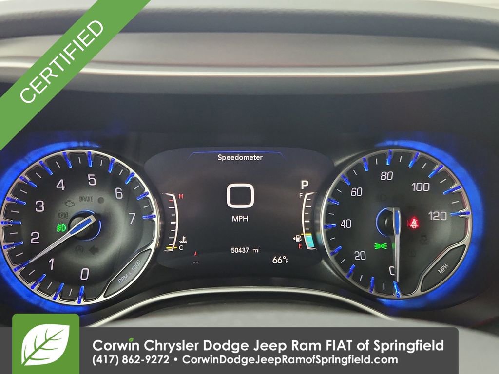 Used 2024 Chrysler Pacifica Touring-L FWD image 22