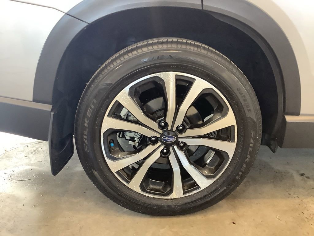 Used 2023 Subaru Forester Limited image 35