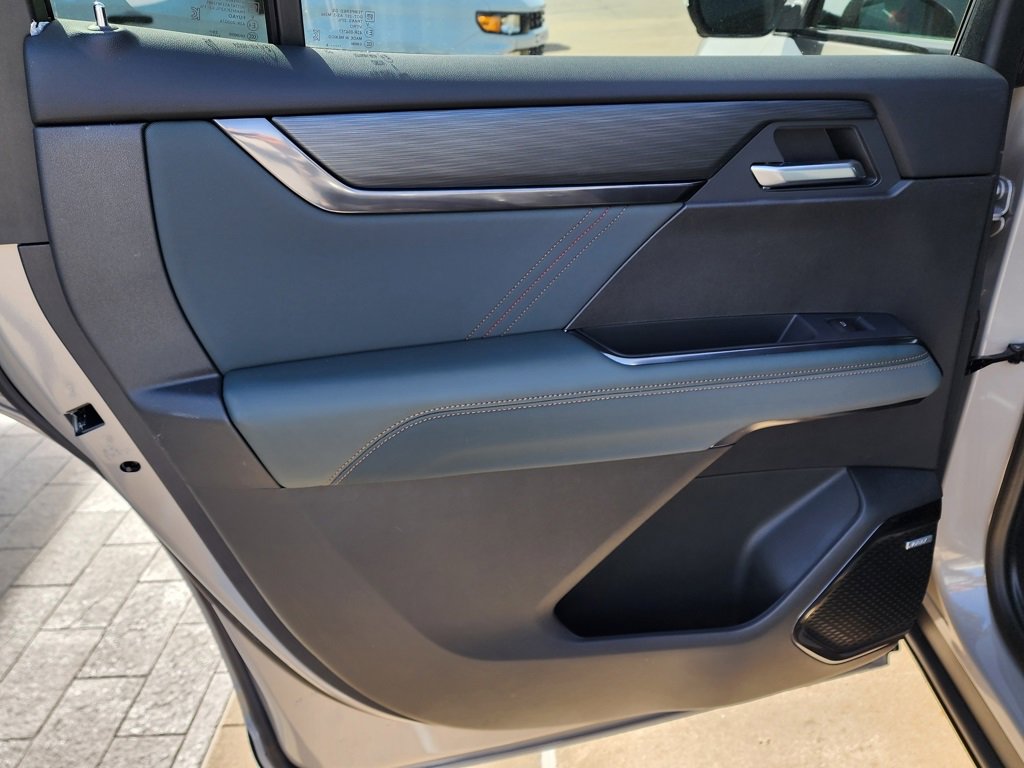 New 2026 GMC Acadia AT4 w/ Luxury Package image 45