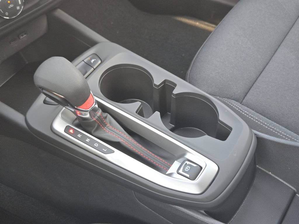Used 2026 Chevrolet Trax RS w/ Sunroof Package FWD image 15