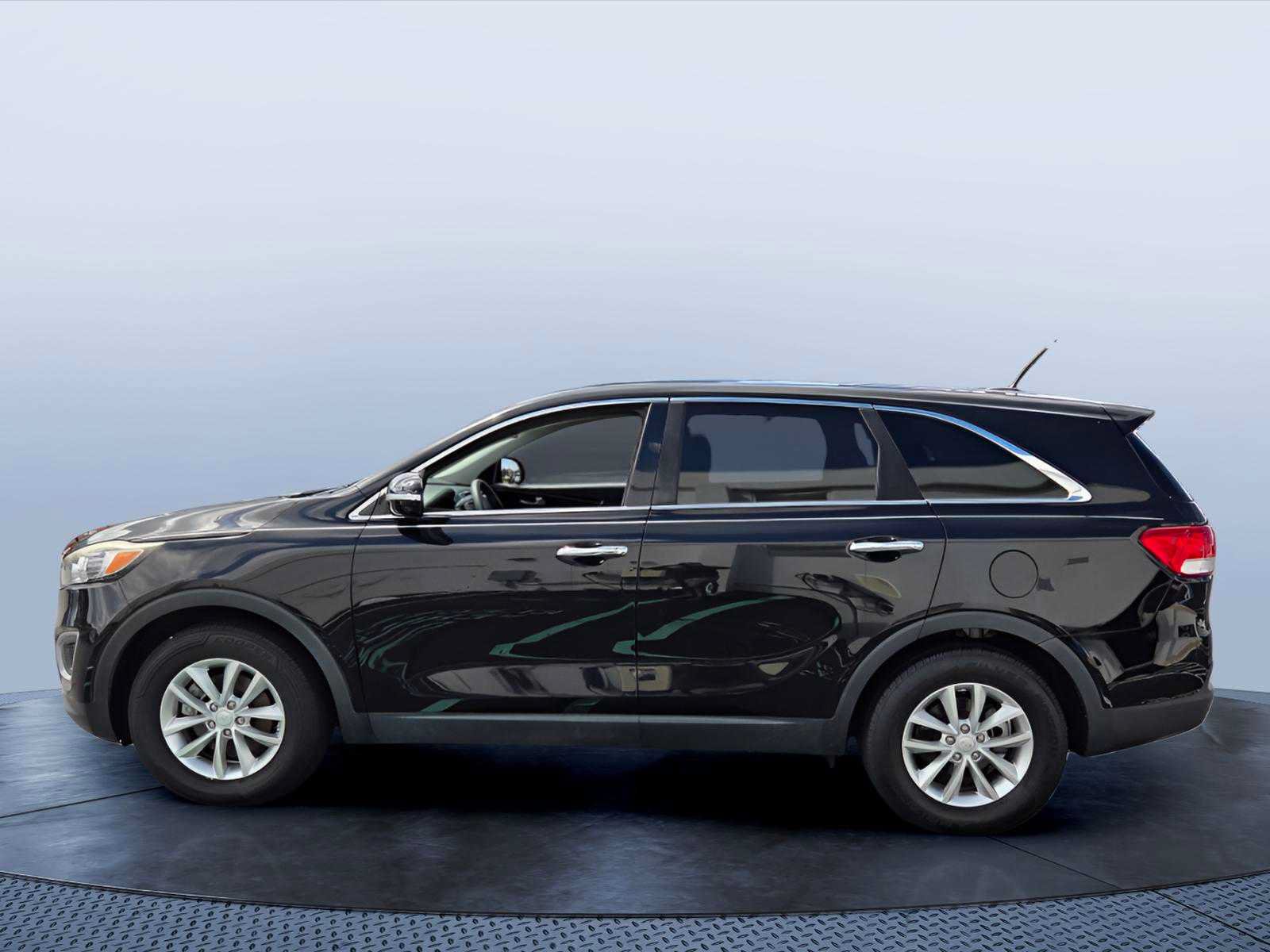 Used 2018 Kia Sorento L FWD image 6