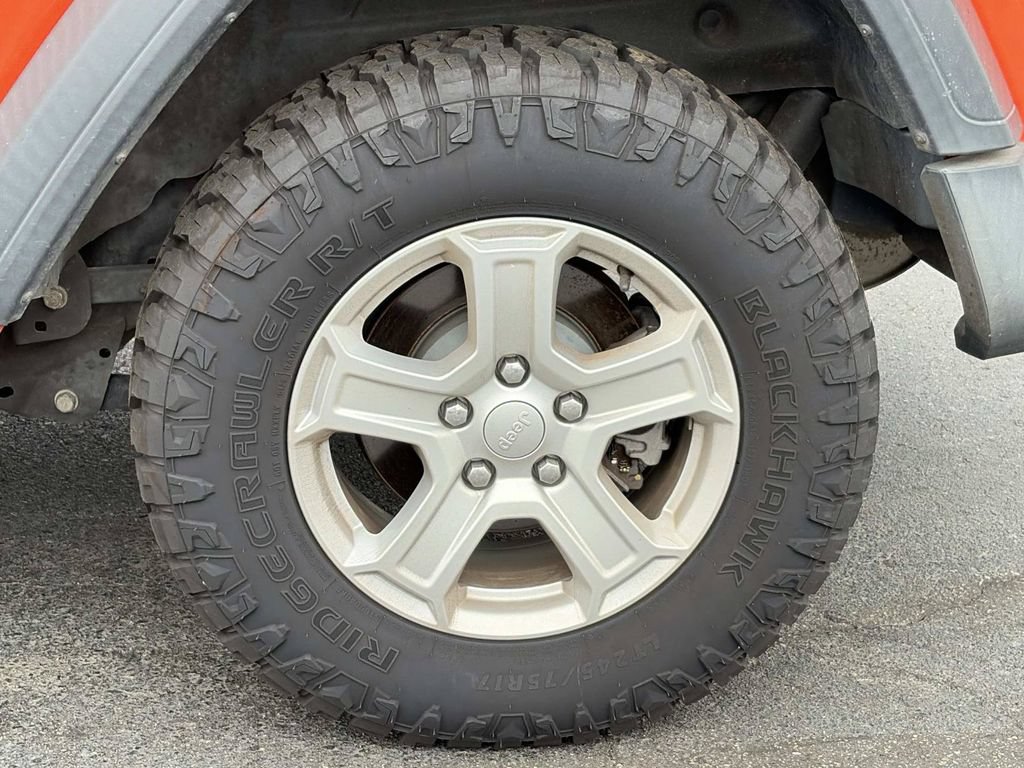 Used 2019 Jeep Wrangler Sport AWD/4WD image 12