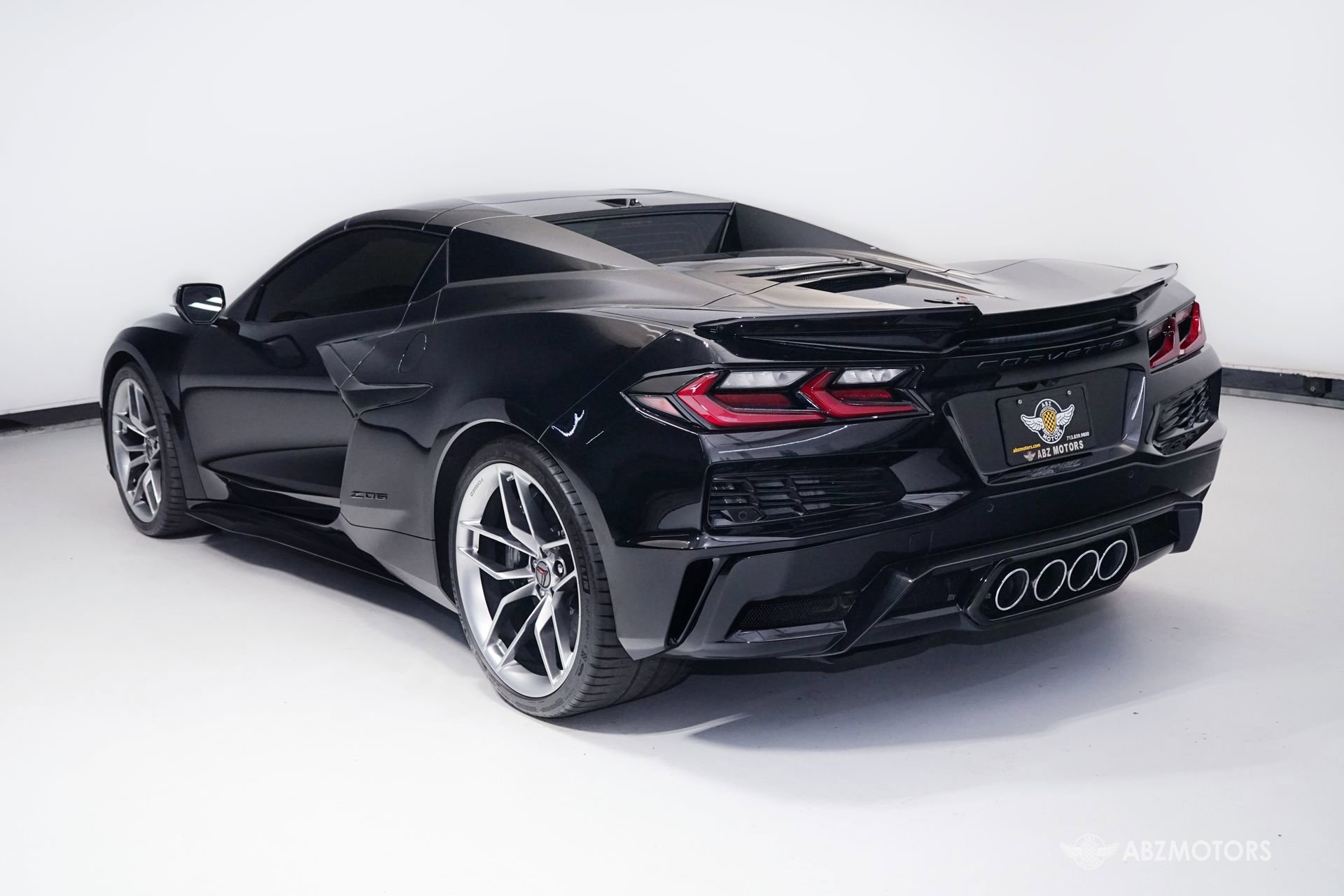 Used 2026 Chevrolet Corvette Z06 w/ Stealth Interior Trim Package RWD image 7