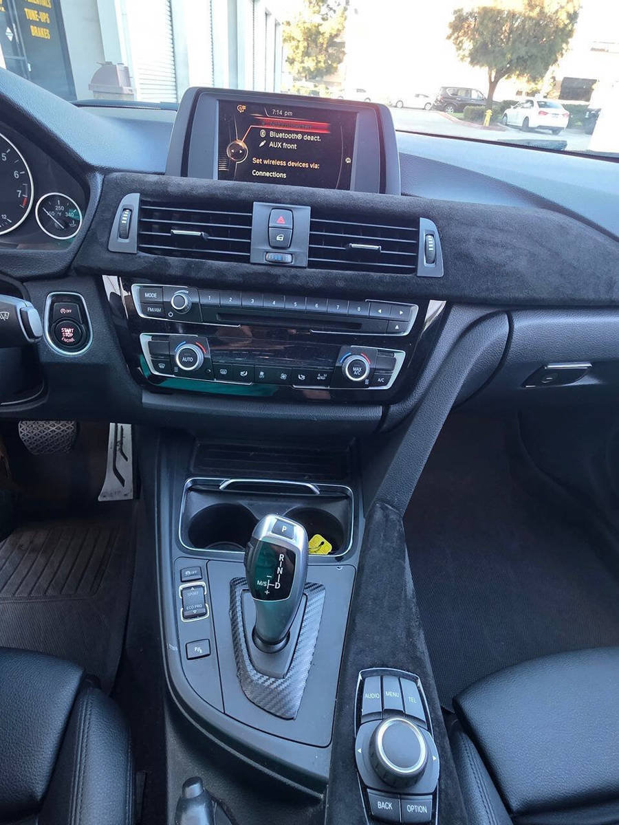 Used 2016 BMW 320i Sedan RWD image 19