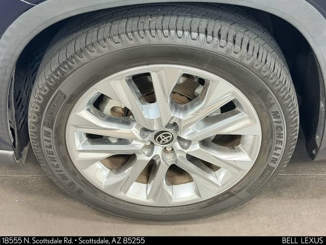 Used 2021 Toyota Highlander Limited FWD image 10
