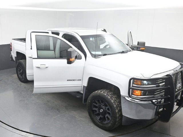 Used 2017 Chevrolet Silverado 2500 LT AWD/4WD image 47