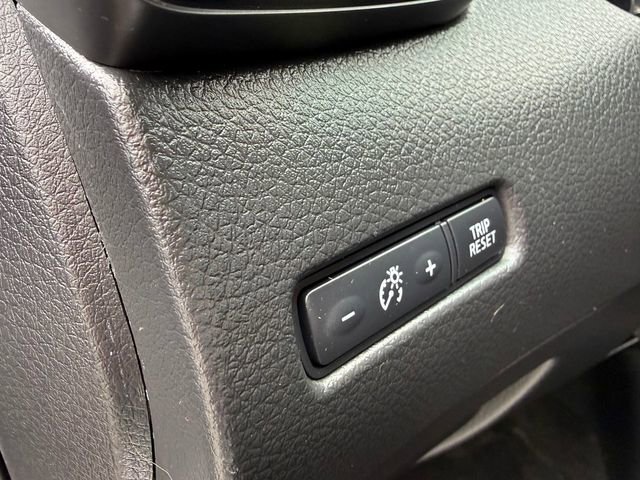 Used 2017 Nissan Rogue SV AWD/4WD image 15
