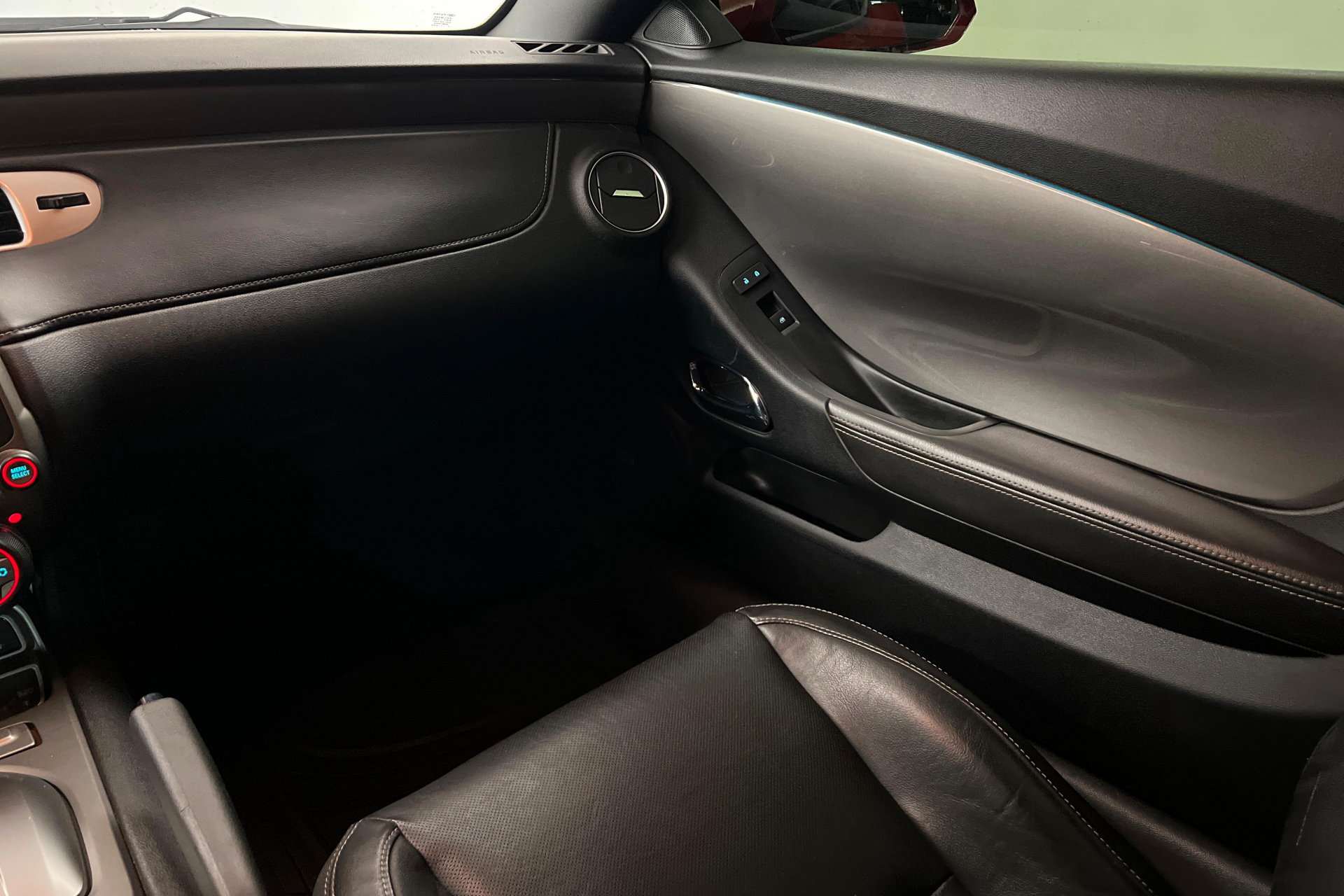 Used 2015 Chevrolet Camaro SS w/ RS Package RWD image 11