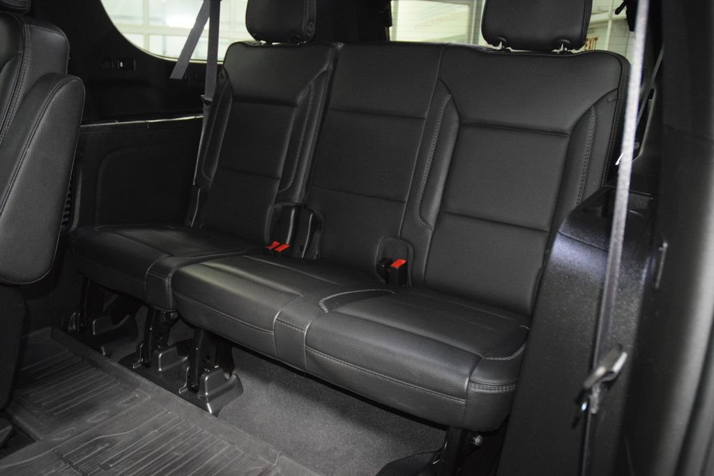 Used 2023 GMC Yukon XL Denali AWD/4WD image 46