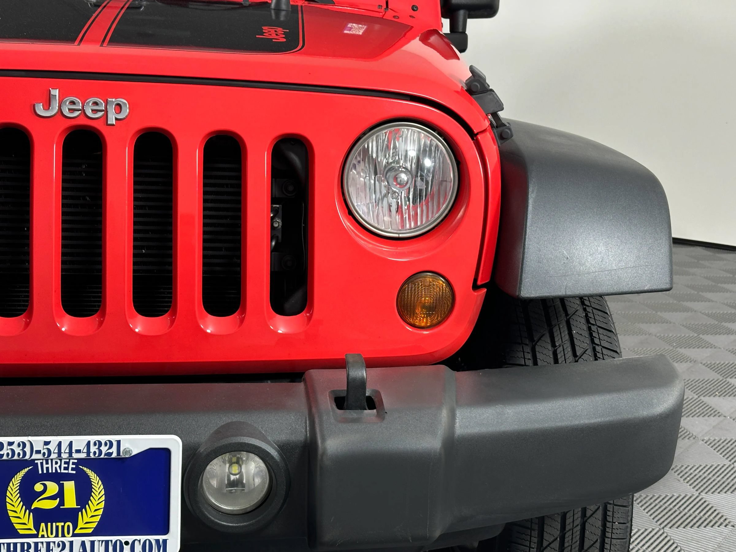 Used 2013 Jeep Wrangler Sport w/ Connectivity Group AWD/4WD image 5