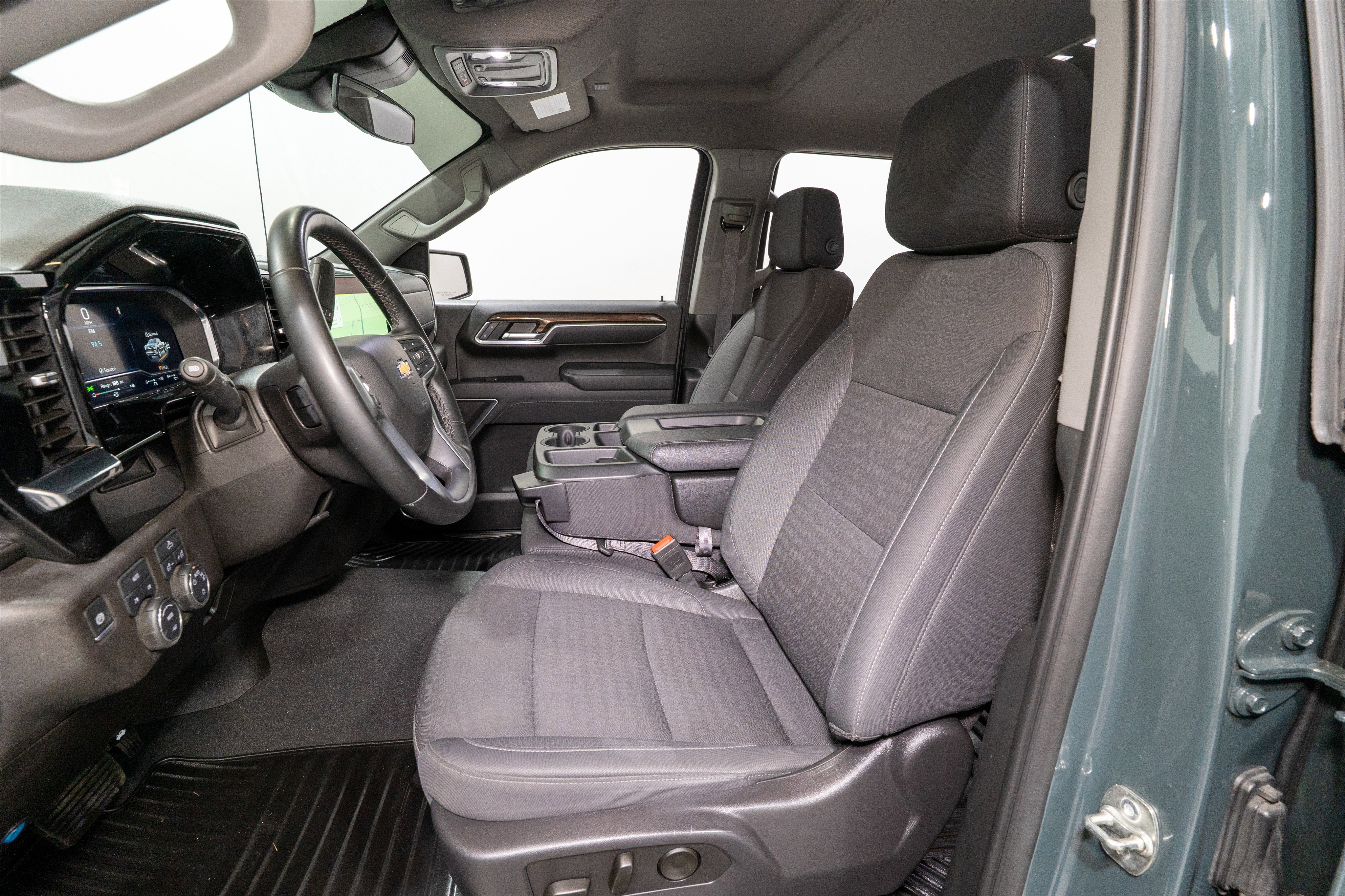 Used 2025 Chevrolet Silverado 1500 LT image 15