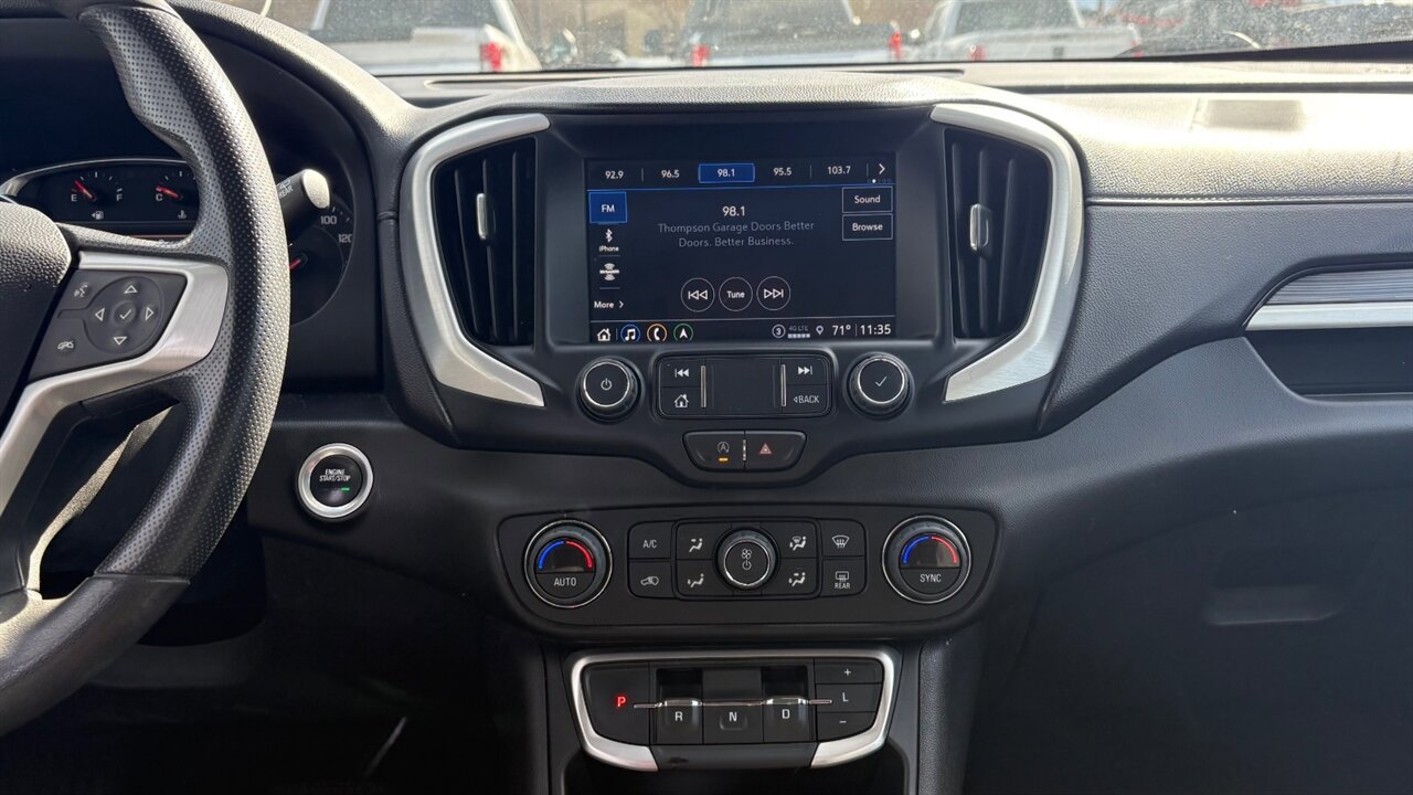 Used 2022 GMC Terrain SLE w/ Driver Convenience Package image 13
