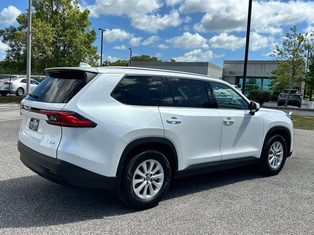 Used 2024 Toyota Grand Highlander XLE image 28