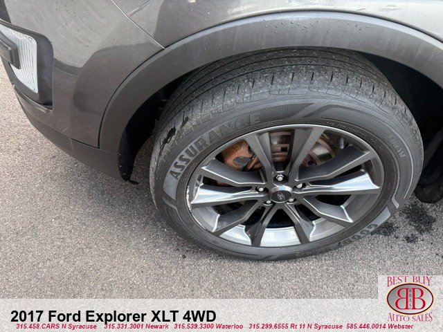Used 2017 Ford Explorer XLT w/ Equipment Group 202A AWD/4WD image 9