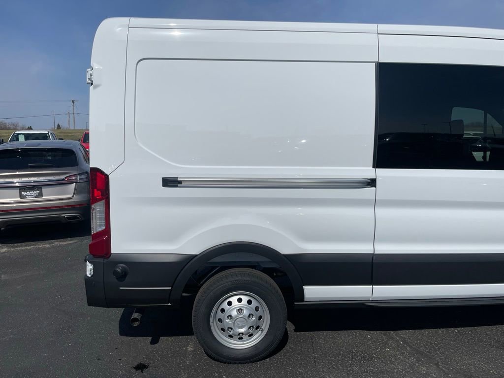 New 2026 Ford Transit 350 148 Medium Roof AWD image 31