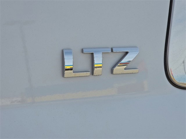 Used 2015 Chevrolet Suburban LTZ image 10