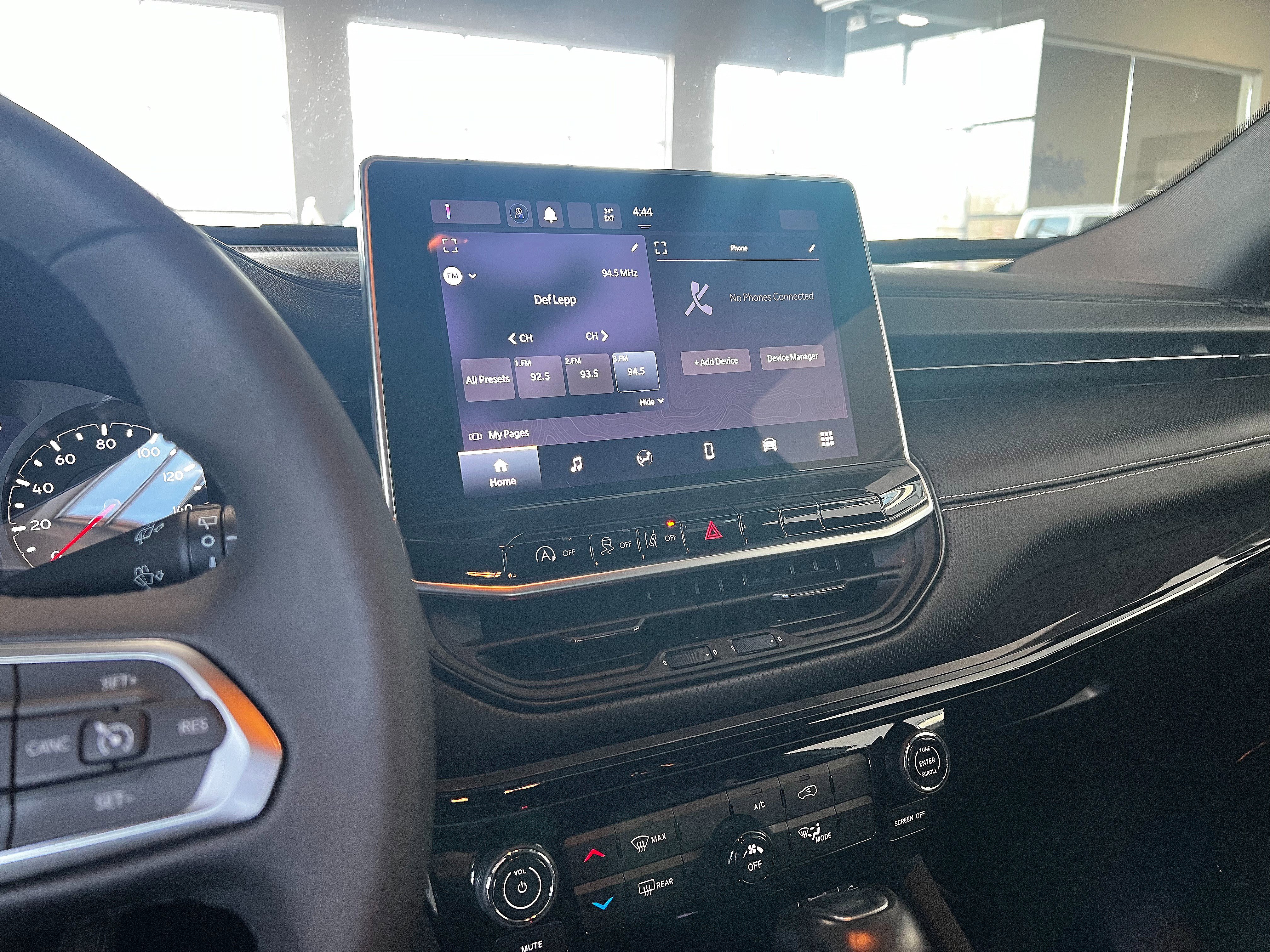 Used 2022 Jeep Compass Latitude image 15