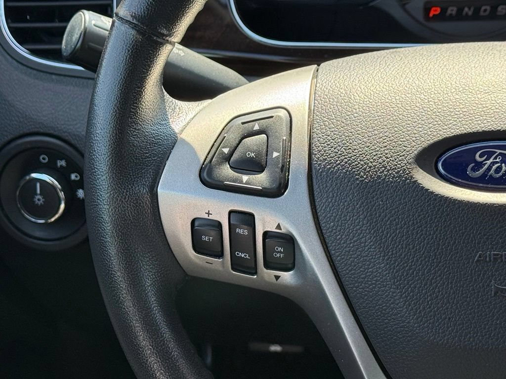 Used 2018 Ford Taurus Limited FWD image 9