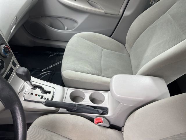 Used 2013 Toyota Corolla LE image 15