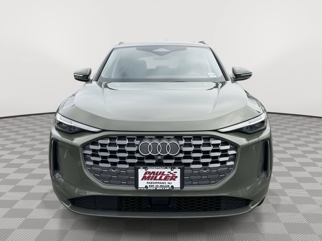 Used 2025 Audi Q5 Premium Plus w/ Premium Plus AWD/4WD image 2