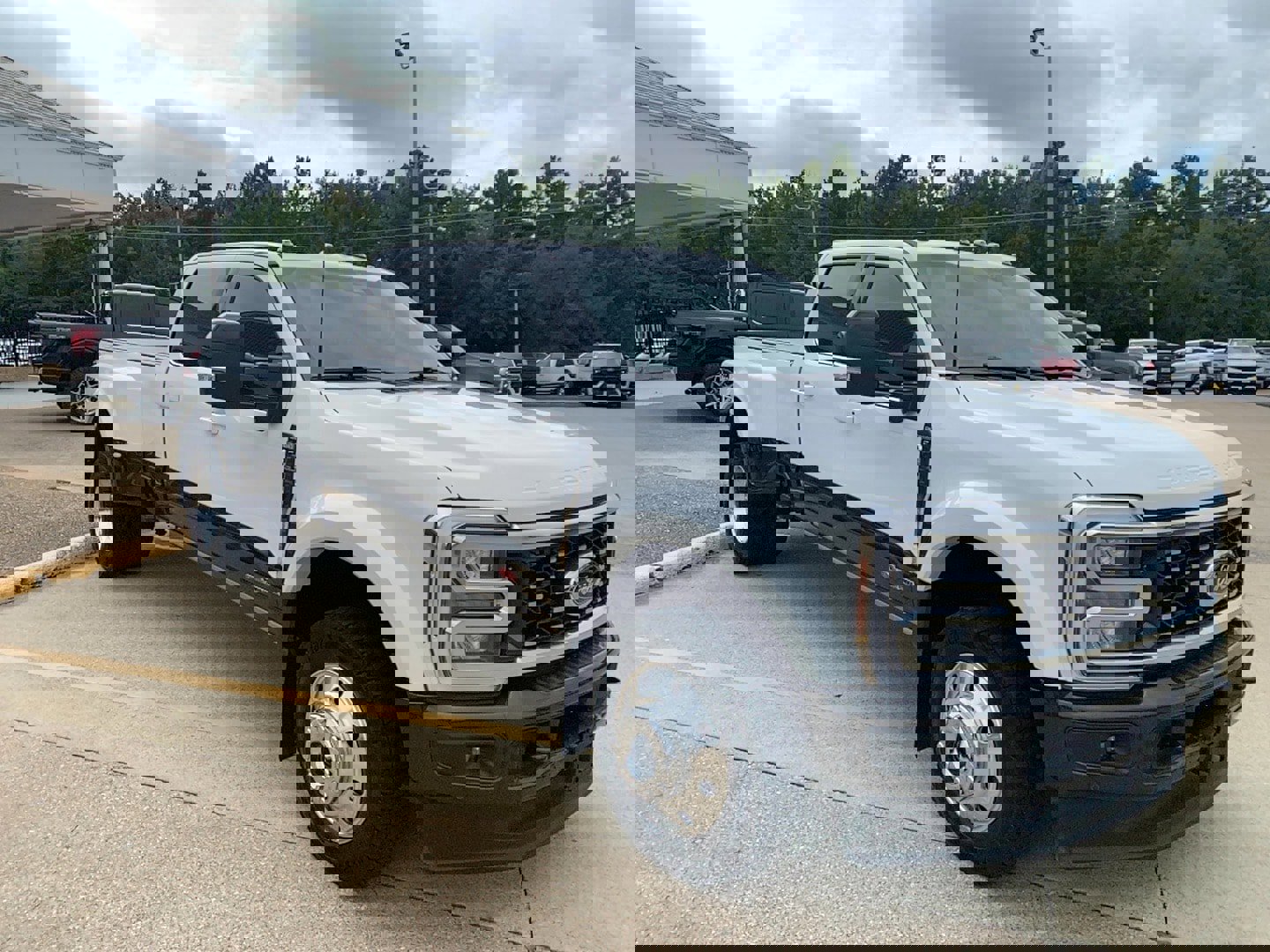 Used 2025 Ford F450 King Ranch w/ FX4 Off-Road Package image 3