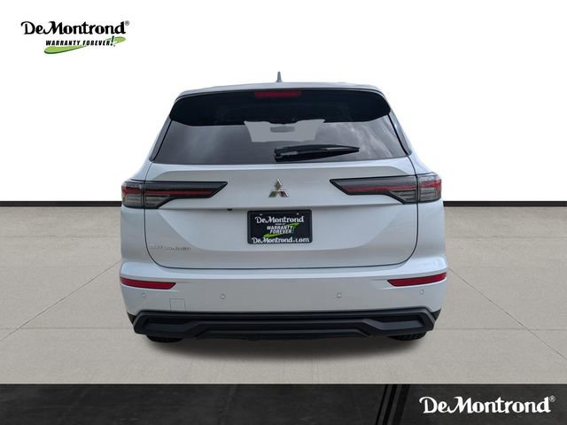 New 2026 Mitsubishi Outlander ES FWD image 6