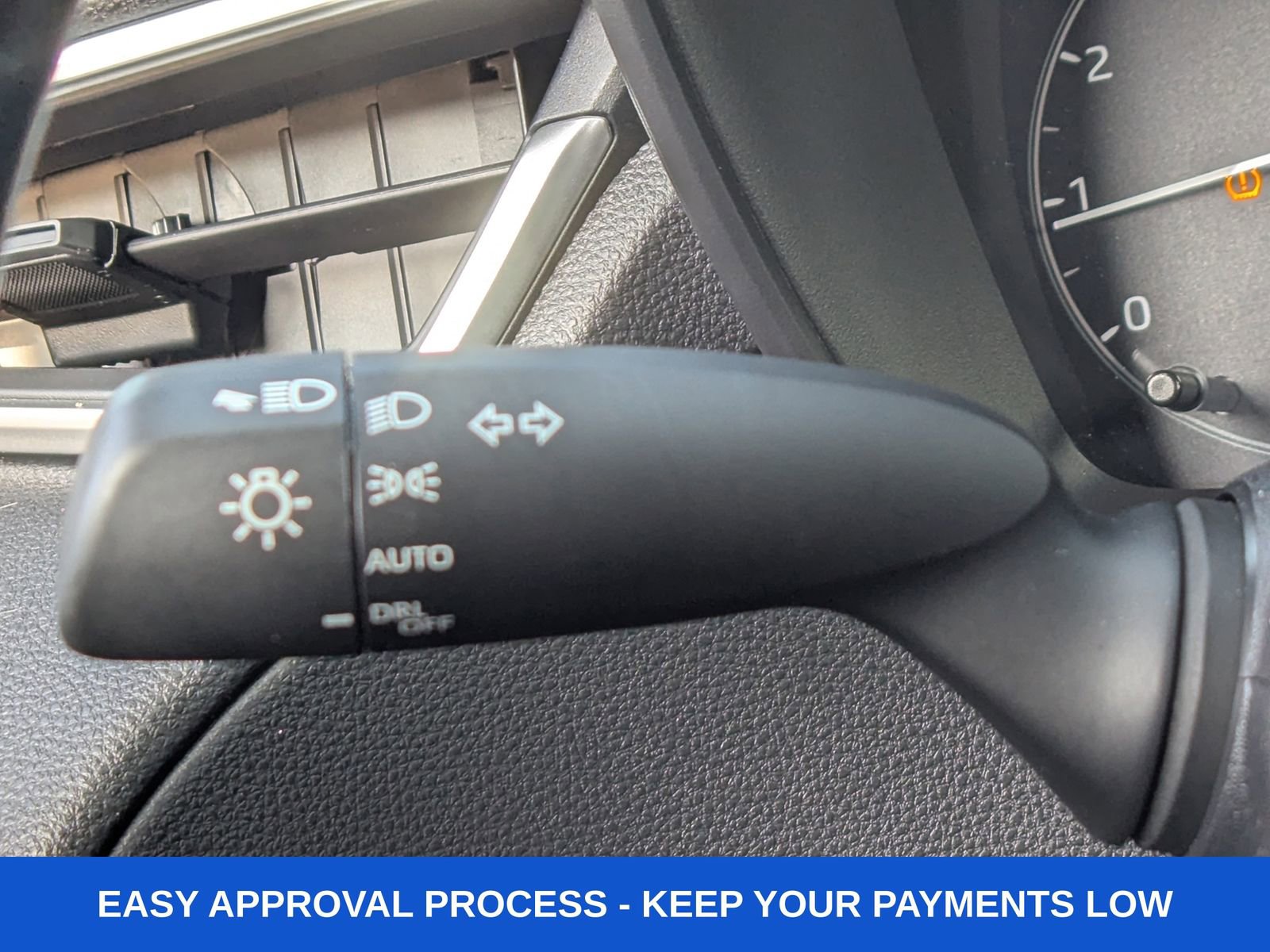 Used 2024 Toyota Corolla Cross LE image 36