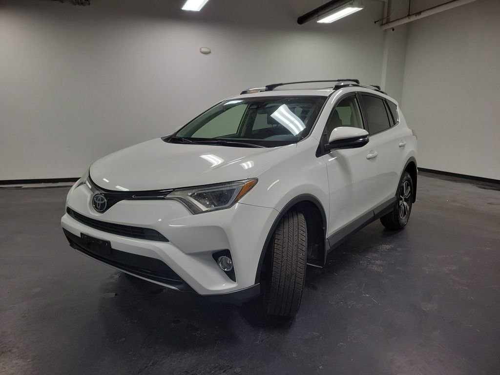 Used 2018 Toyota RAV4 XLE w/ Plus Extra Value Package image 4