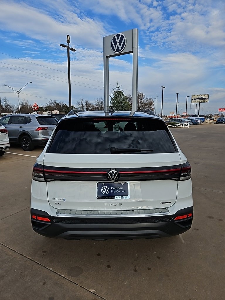 Used 2025 Volkswagen Taos SE image 6