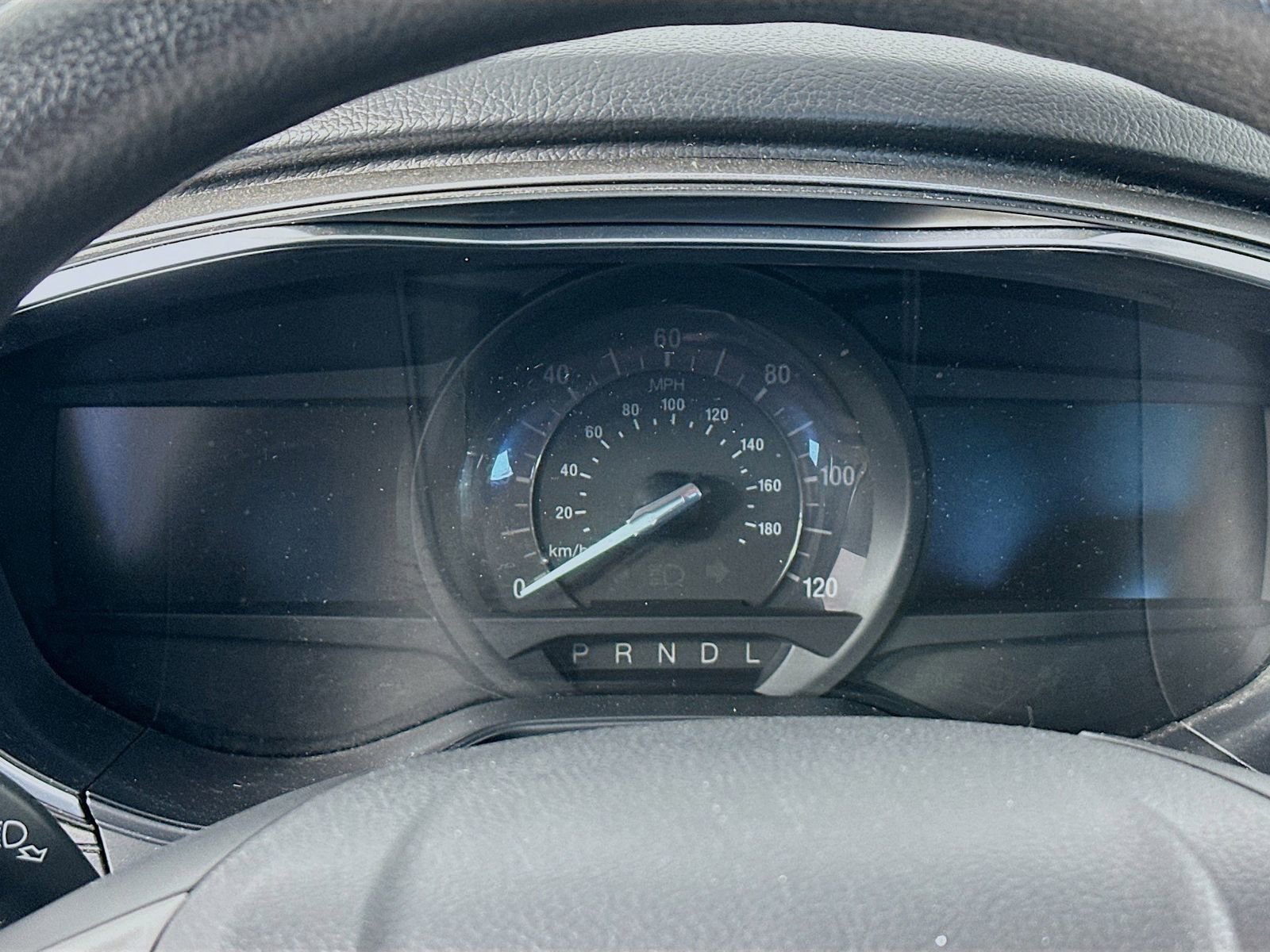 Used 2019 Ford Fusion SE FWD image 12
