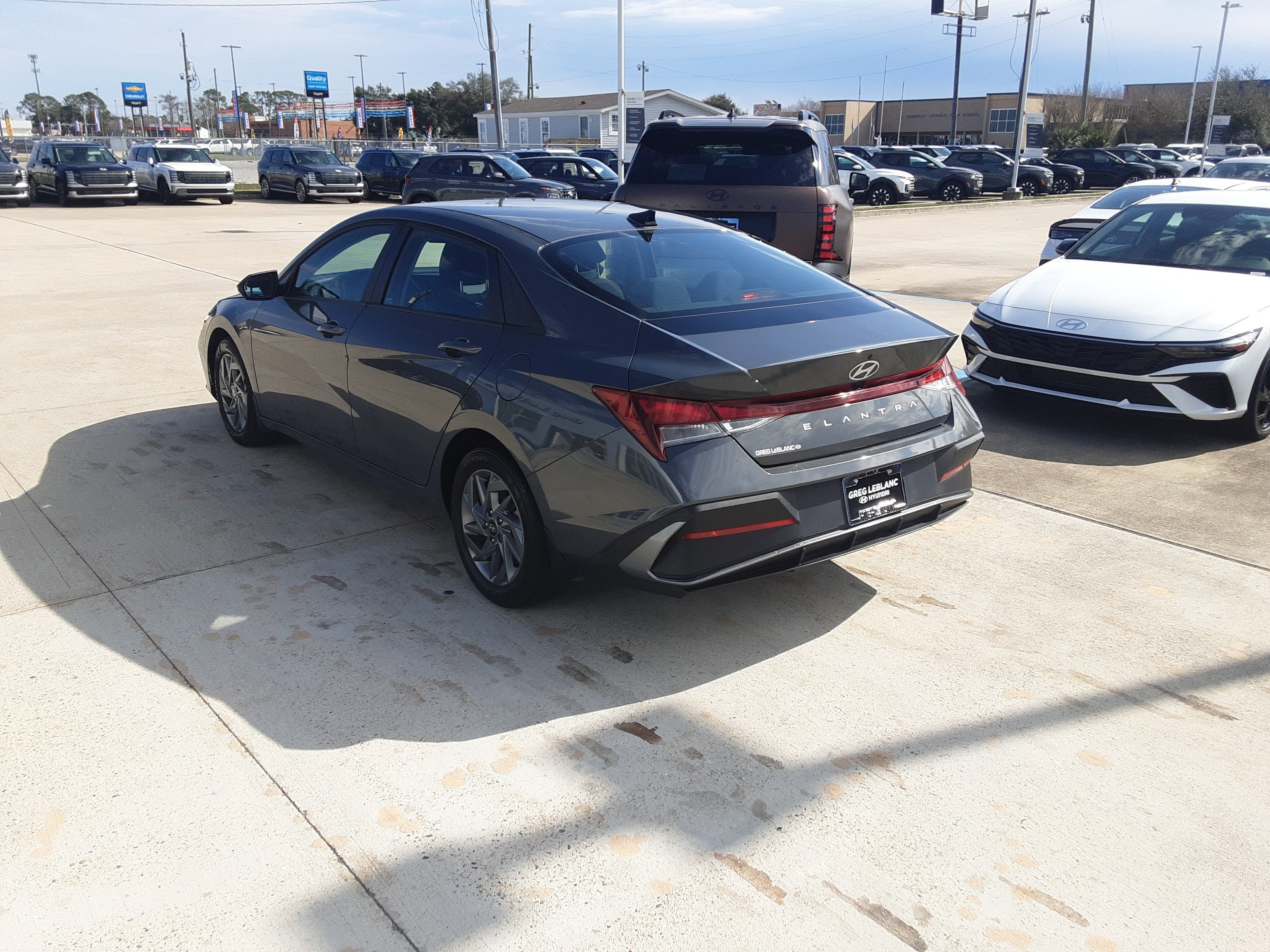 Used 2024 Hyundai Elantra SEL image 5
