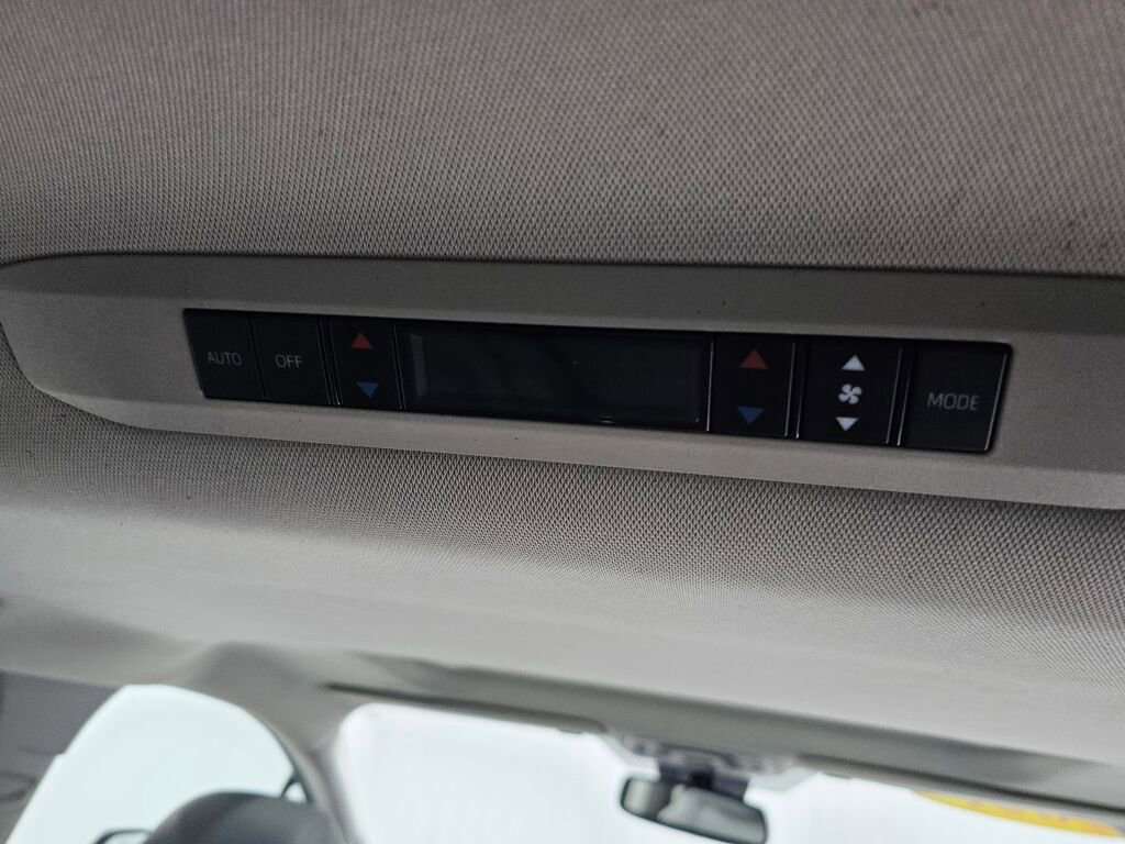 Used 2021 Toyota Sienna XLE w/ XLE Plus Package image 23