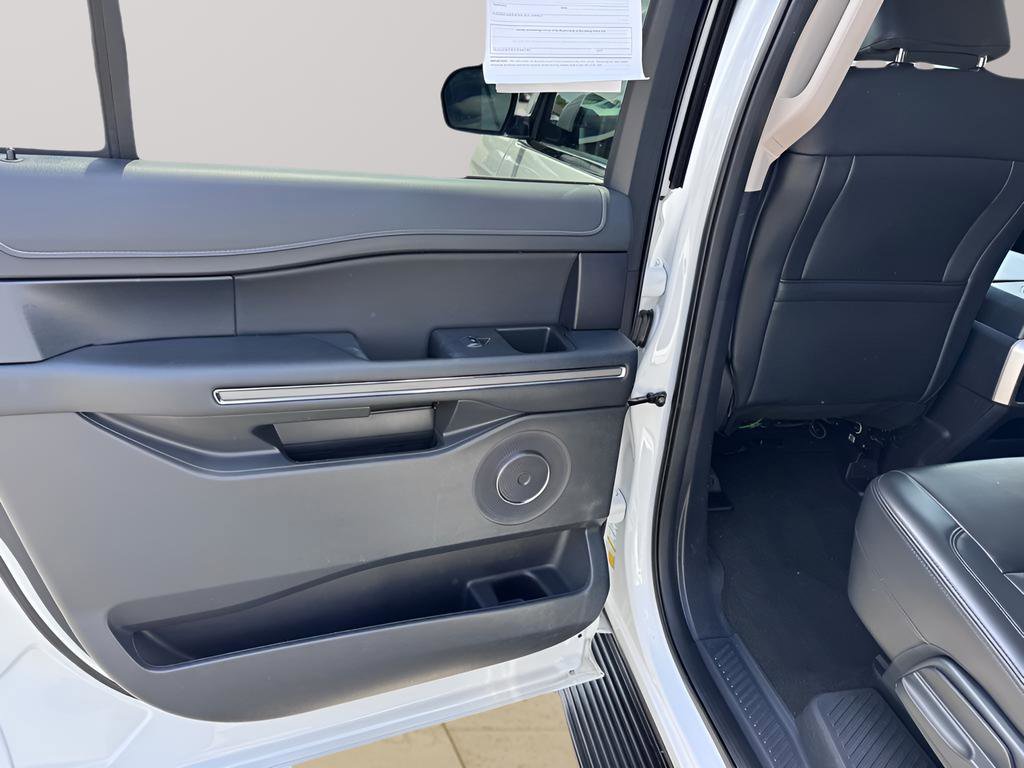 Used 2024 Ford Expedition Max XLT RWD image 28