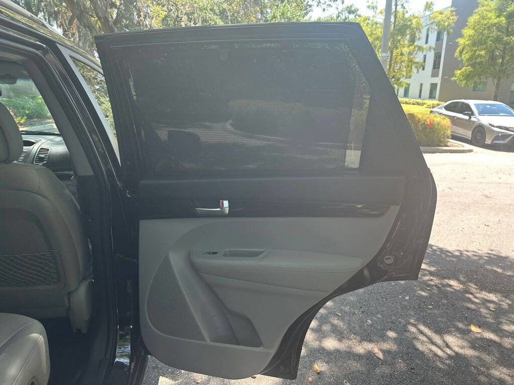 Used 2014 Kia Sorento LX image 29