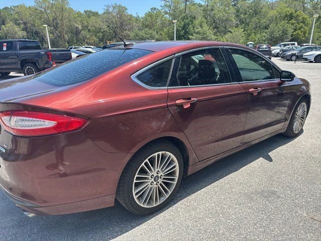 Used 2016 Ford Fusion SE w/ Equipment Group 202A FWD image 4