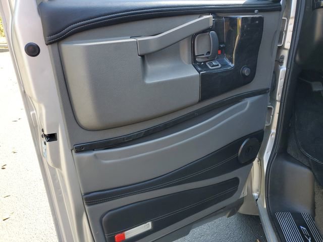 Used 2022 Chevrolet Express 2500 Extended w/ Enhanced Convenience Package image 8