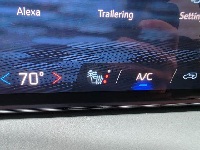 Used 2024 Chevrolet Traverse LT w/ Trailering Package image 29