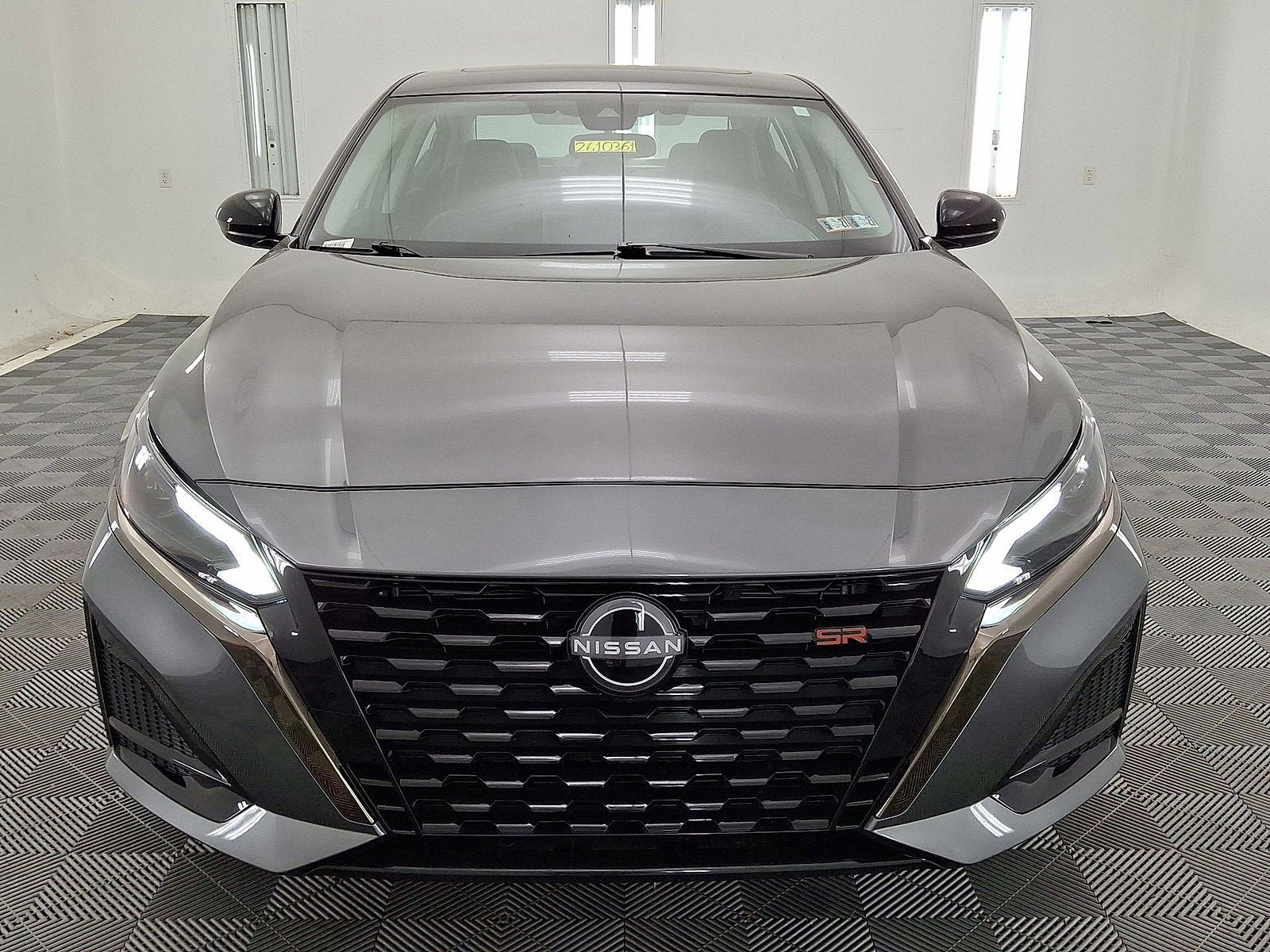 Used 2025 Nissan Altima 2.5 SR w/ SR Premium Package FWD image 29