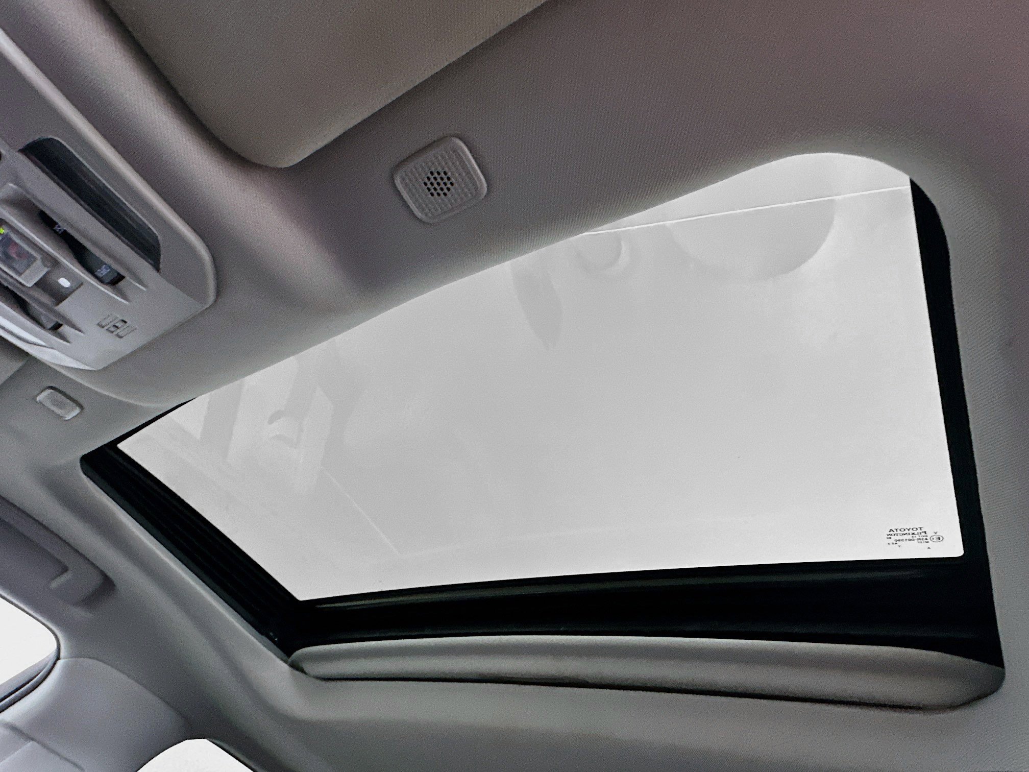 Used 2023 Toyota Highlander XLE image 27