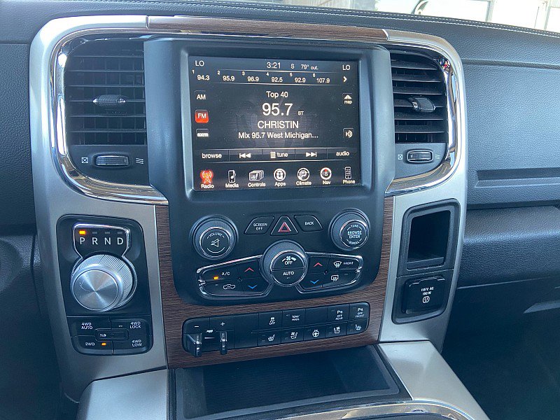 Used 2017 RAM 1500 Laramie image 31