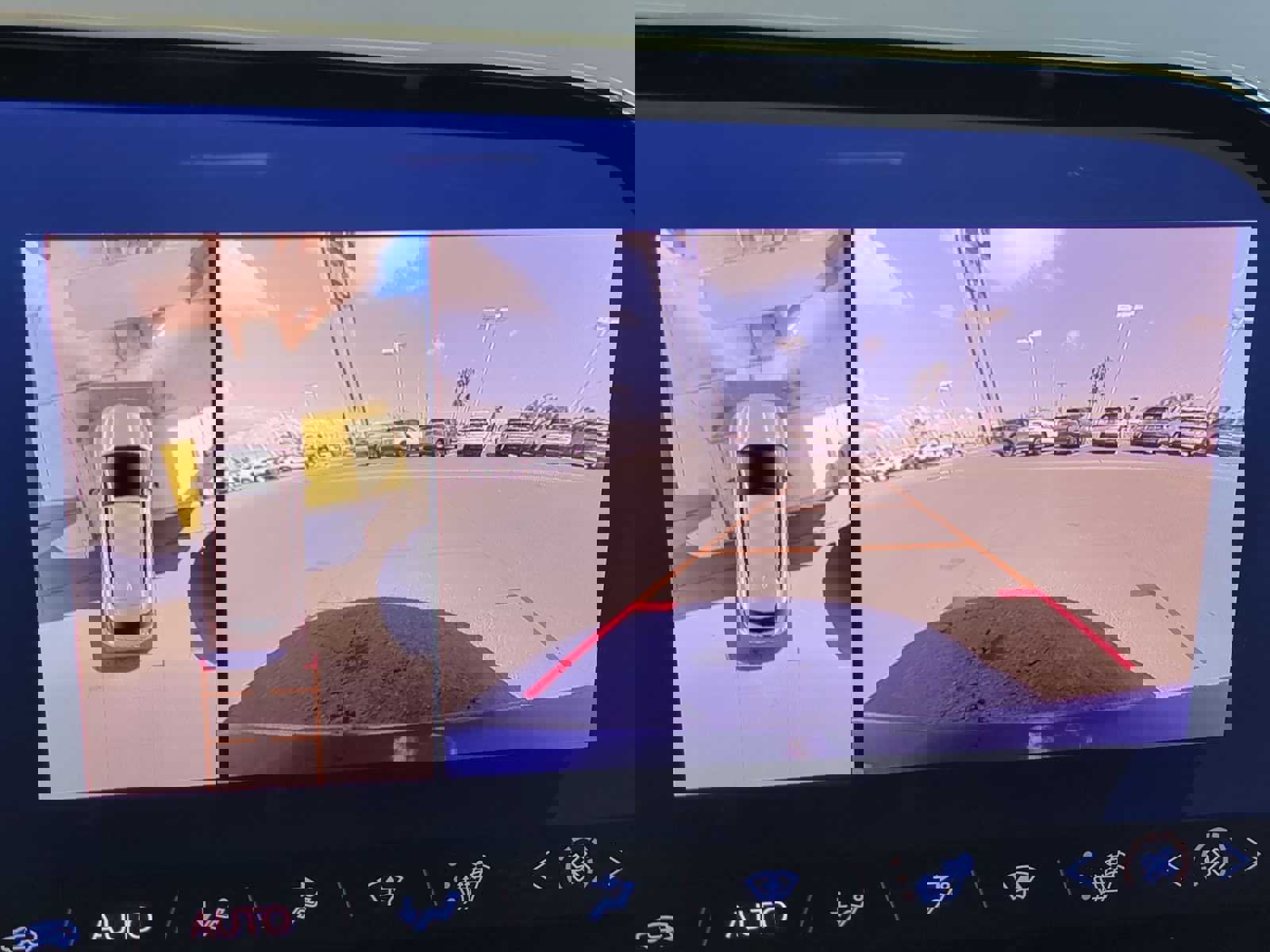 Used 2025 Chevrolet Equinox EV LT w/ Convenience Package image 20