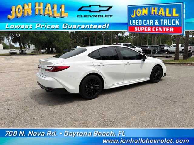 Used 2026 Toyota Camry SE FWD image 14
