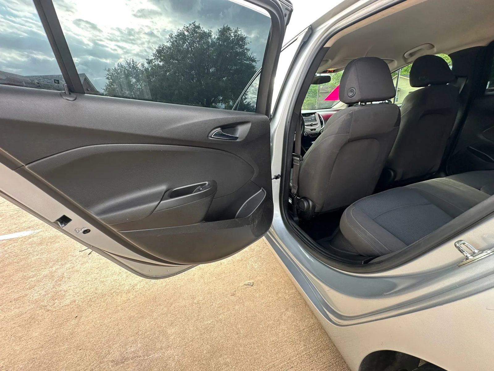 Used 2018 Chevrolet Cruze LS FWD image 14