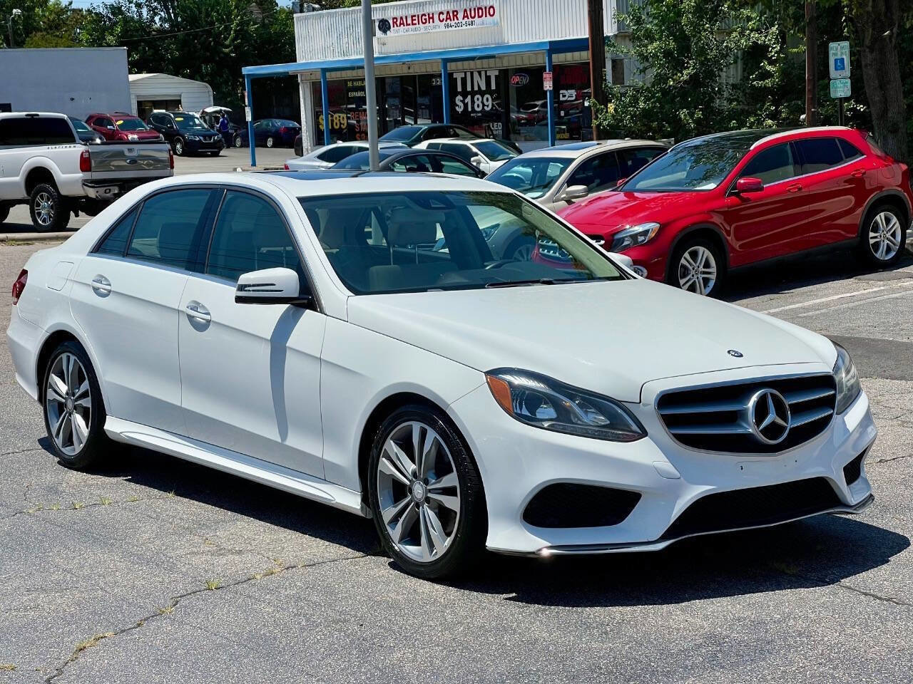 Used 2016 Mercedes-Benz E 350 Sedan w/ Premium Package image 4